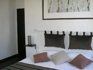 Relais Saint Louis, Logis Hotell