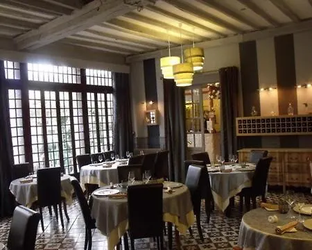 Relais Saint Louis, Logis Hotell 3*