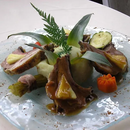 Relais Saint Louis, Logis 3*